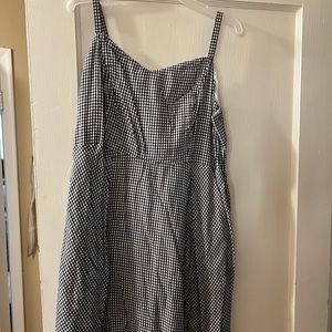 Old Navy black and white dress